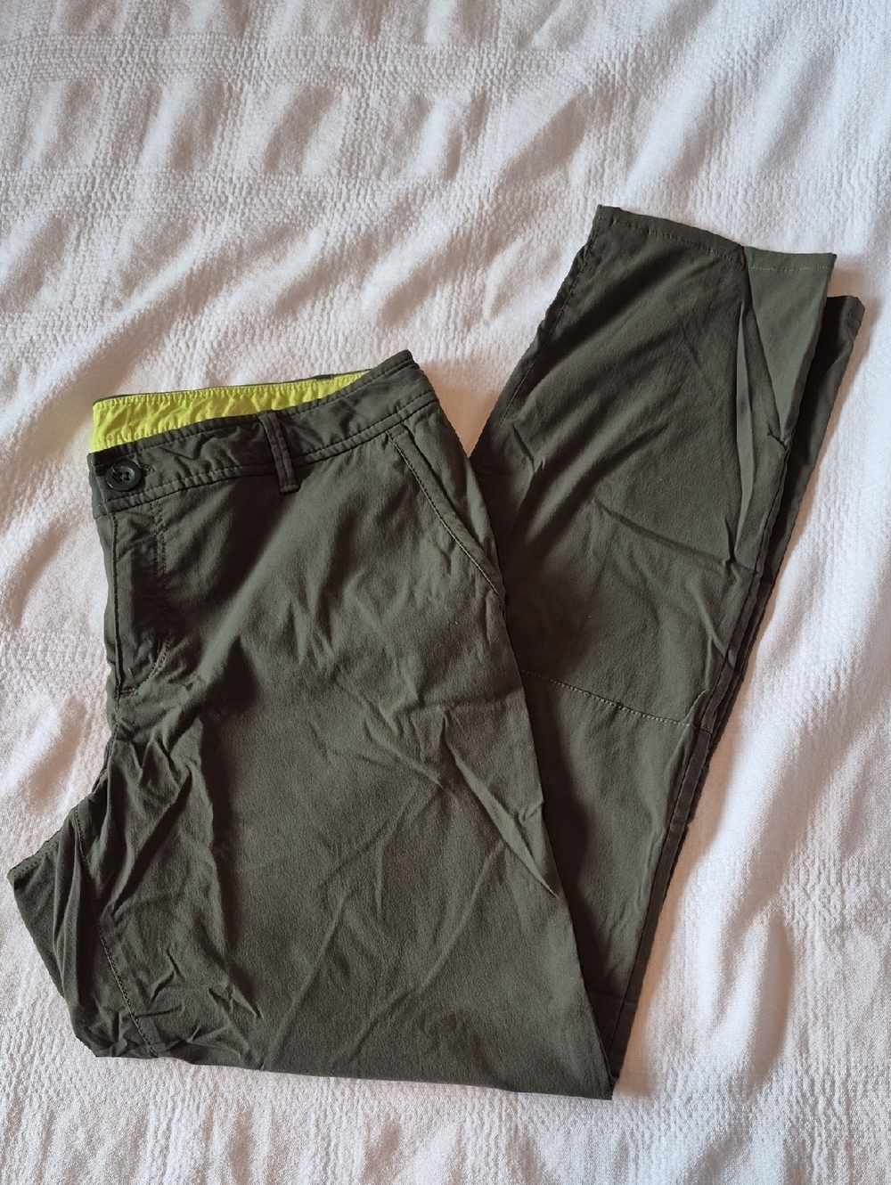 Eddie Bauer women's size 10 light weight oliv green hiking pants, 4 pockets VGUC